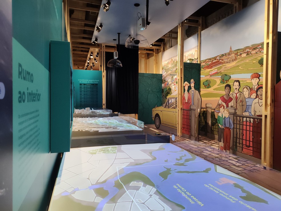 Entrada da exposição conta com maquetes que mostram a região do Palácio e o crescimento urbano de São Paulo — Foto: Museu Catavento/Divulgação