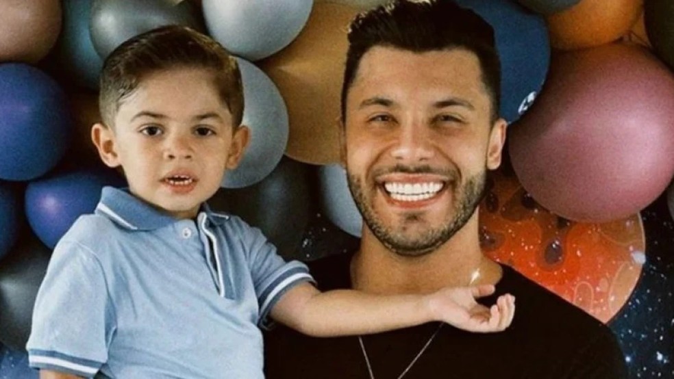 Murilo Huff com o filho Léo Mendonça Huff, fruto do antigo relacionamento com a cantora Marília Mendonça — Foto: Reprodução/Instagram
