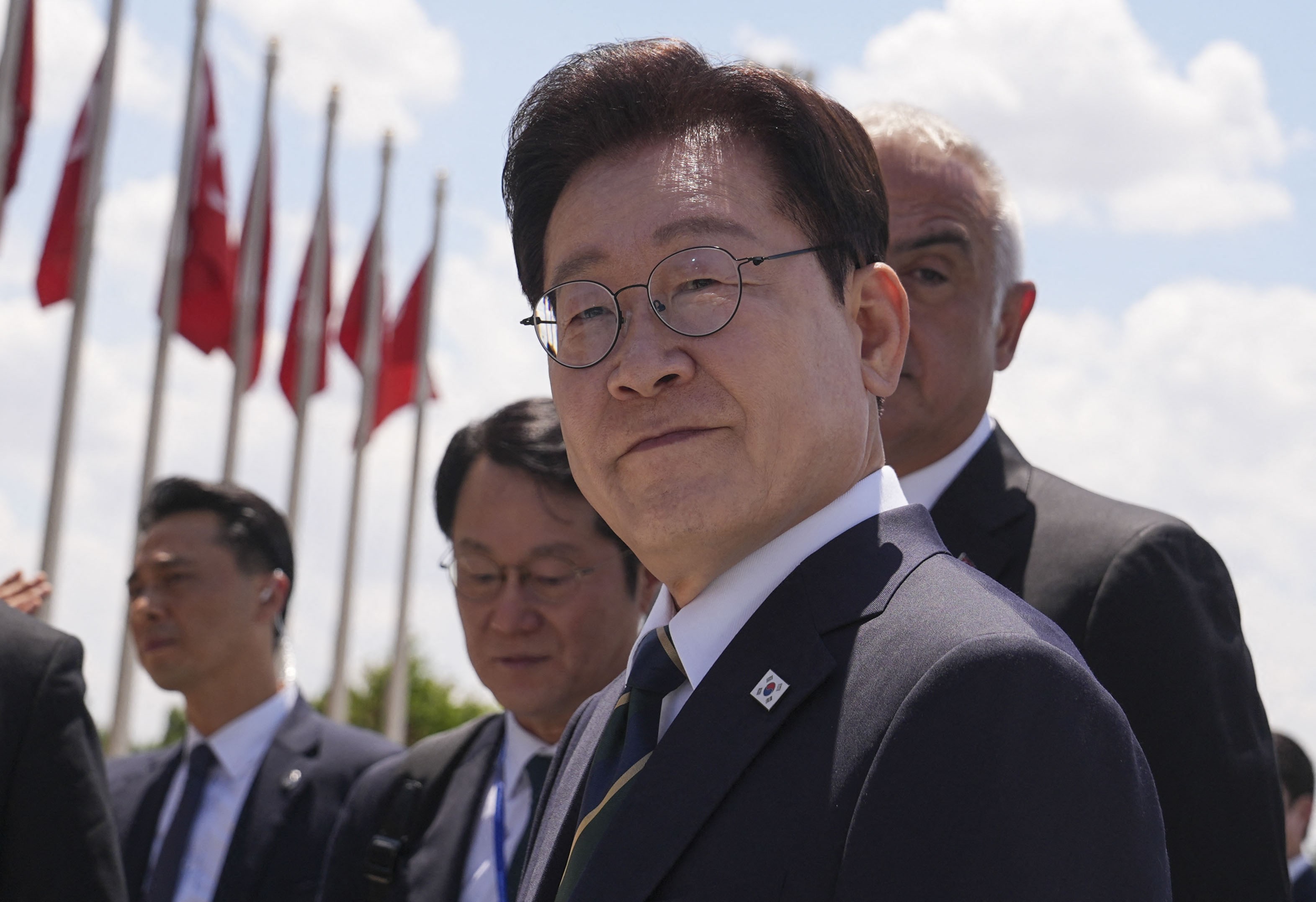 'As normas que sustentaram a comunidade internacional por muito tempo estão sendo abaladas', afirma líder sul-coreano ao GLOBO