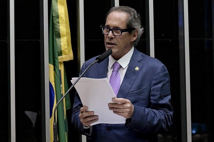 O senador Luiz Osvaldo Pastore(MDB) é o primeiro suplente da candidatura de Flávia Arruda (PL). Patrimônio declarado: R$ 453.595.515,70 — Foto: Divulgação