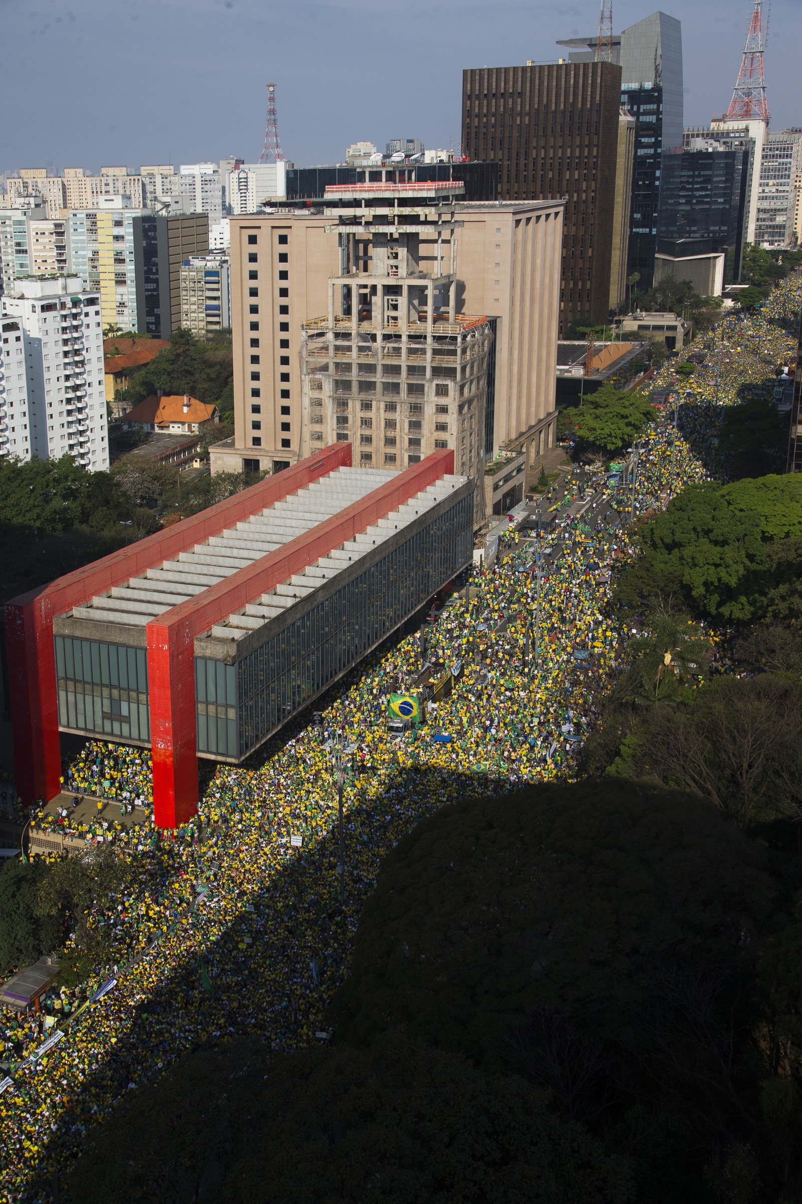 Bolsonaro defendeu a convocação de atos em Brasília e São Paulo para apresentar ao mundo 'fotografia' de seu apoio popular, apesar de recurso não ter amparo estatístico — Foto: Edilson Dantas/Agência O Globo