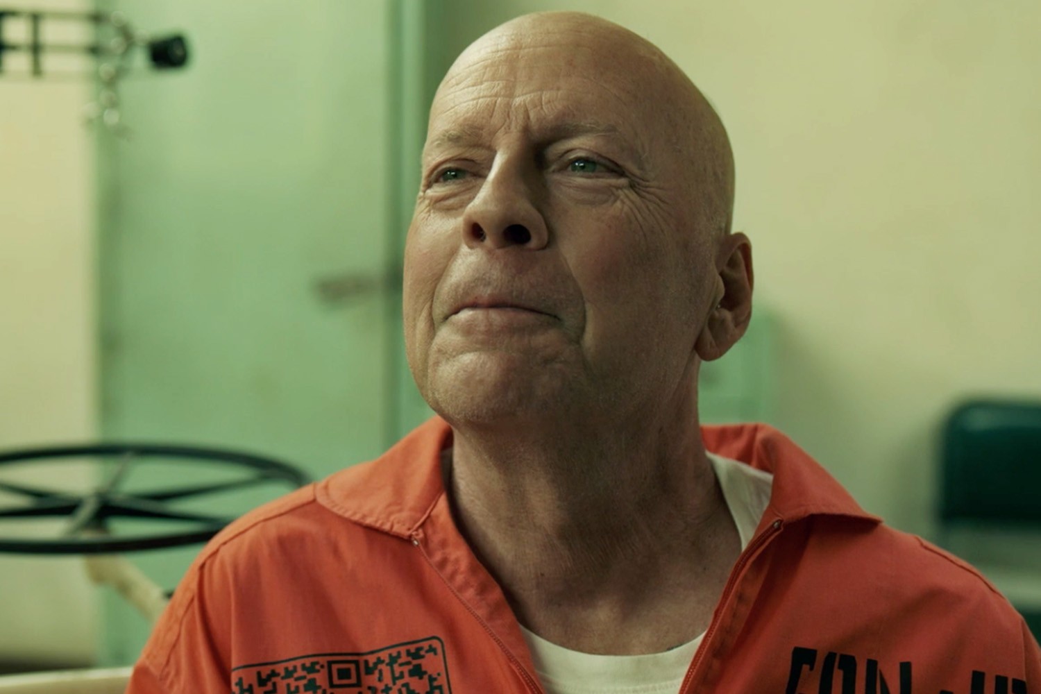 Bruce Willis em 'Corrective Measures' — Foto: THE REFINERY/Divulgação