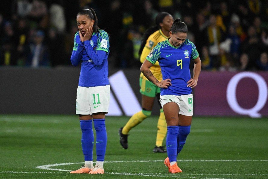 O que explica pior campanha da seleção na Copa desde 1995 se futebol  feminino evolui no Brasil