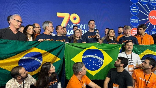 Partido Novo filia Deltan em evento com 'PowerPoint do Lula', críticas ao STF e Zema ovacionado