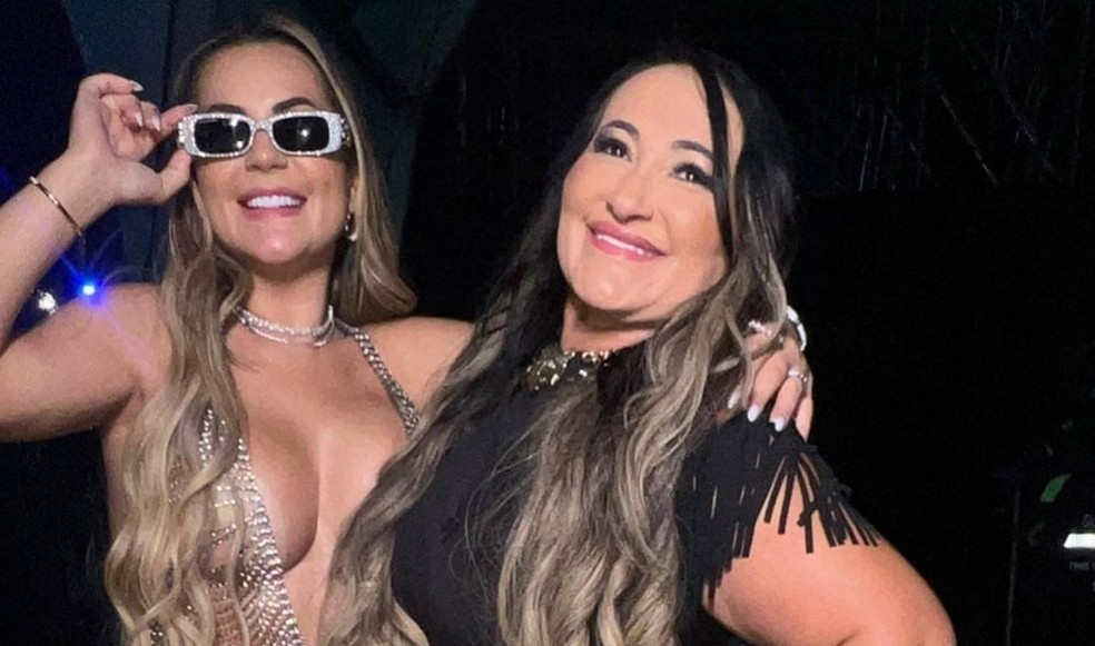 Deolane Bezerra e mãe, Solange Bezerra — Foto: Reprodução