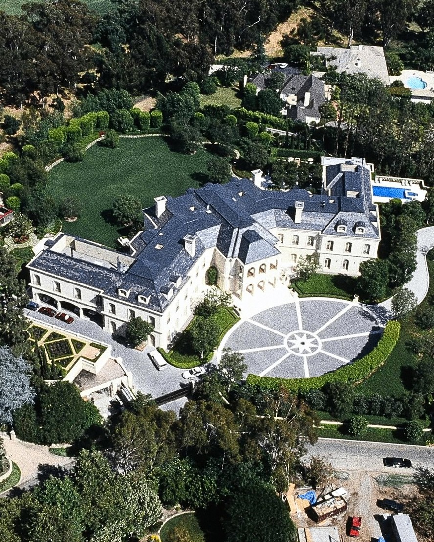 Saiba quem comprou a mansão de Los Angeles maior que a Casa Branca e o Taj  Mahal