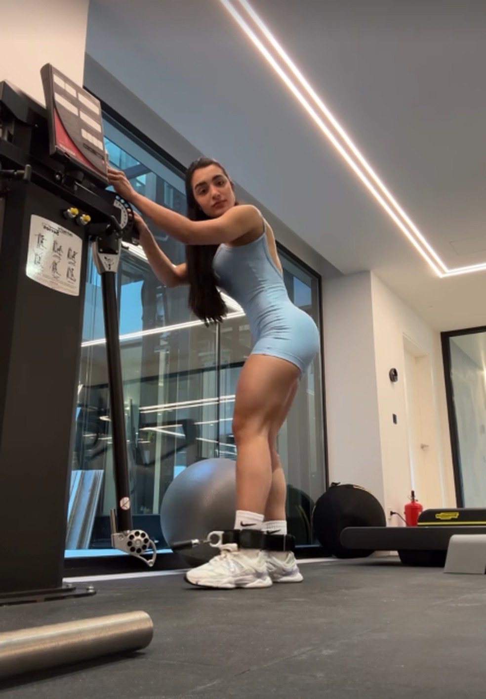 Amiga de Virginia Fonseca, Duda Freire malha em academia que seria de Vini Jr. — Foto: Reprodução/Instagram