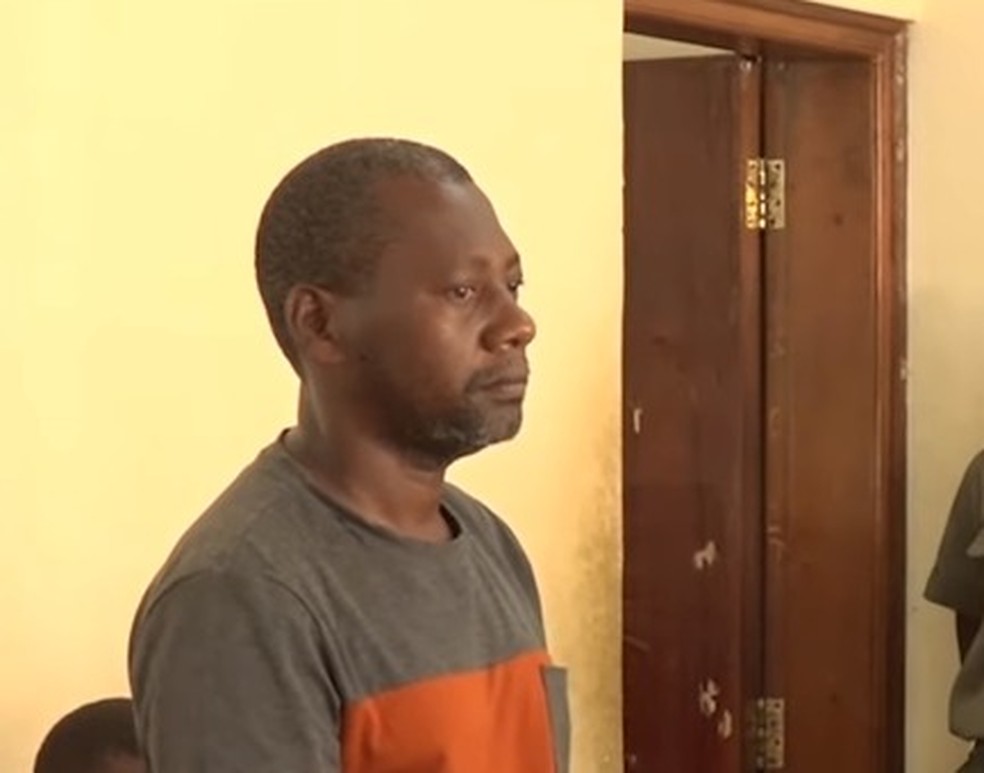 Pastor Paul Mackenzie Nthenge foi preso no Quênia por suspeita de envolvimento nas mortes — Foto: Reprodução 