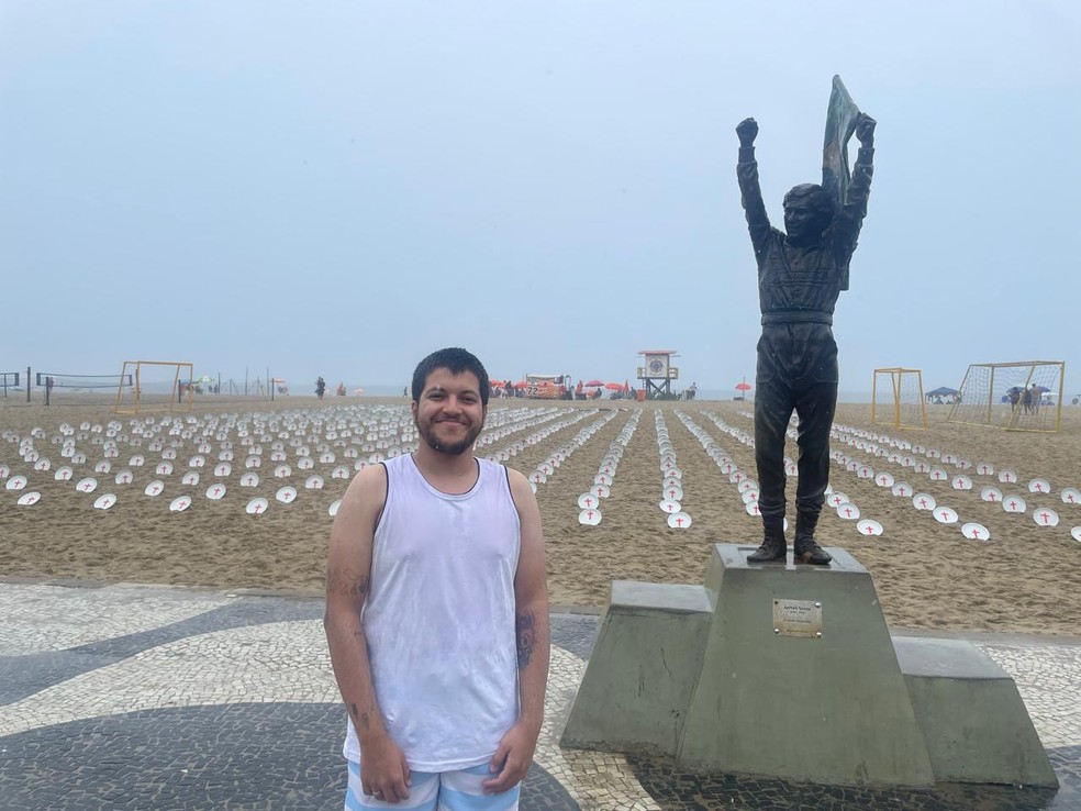 Pedro Henrique Costa em Copacabana — Foto: Ana Clara Sancho/Agência O Globo