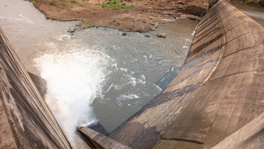 RS orienta que moradores de 9 municípios deixem áreas de risco após colapso de barragem: 'Situação dramática'