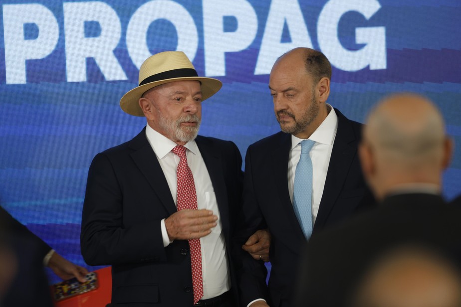 Lula chama Ricardo Couto, governador interino do RJ, de ...