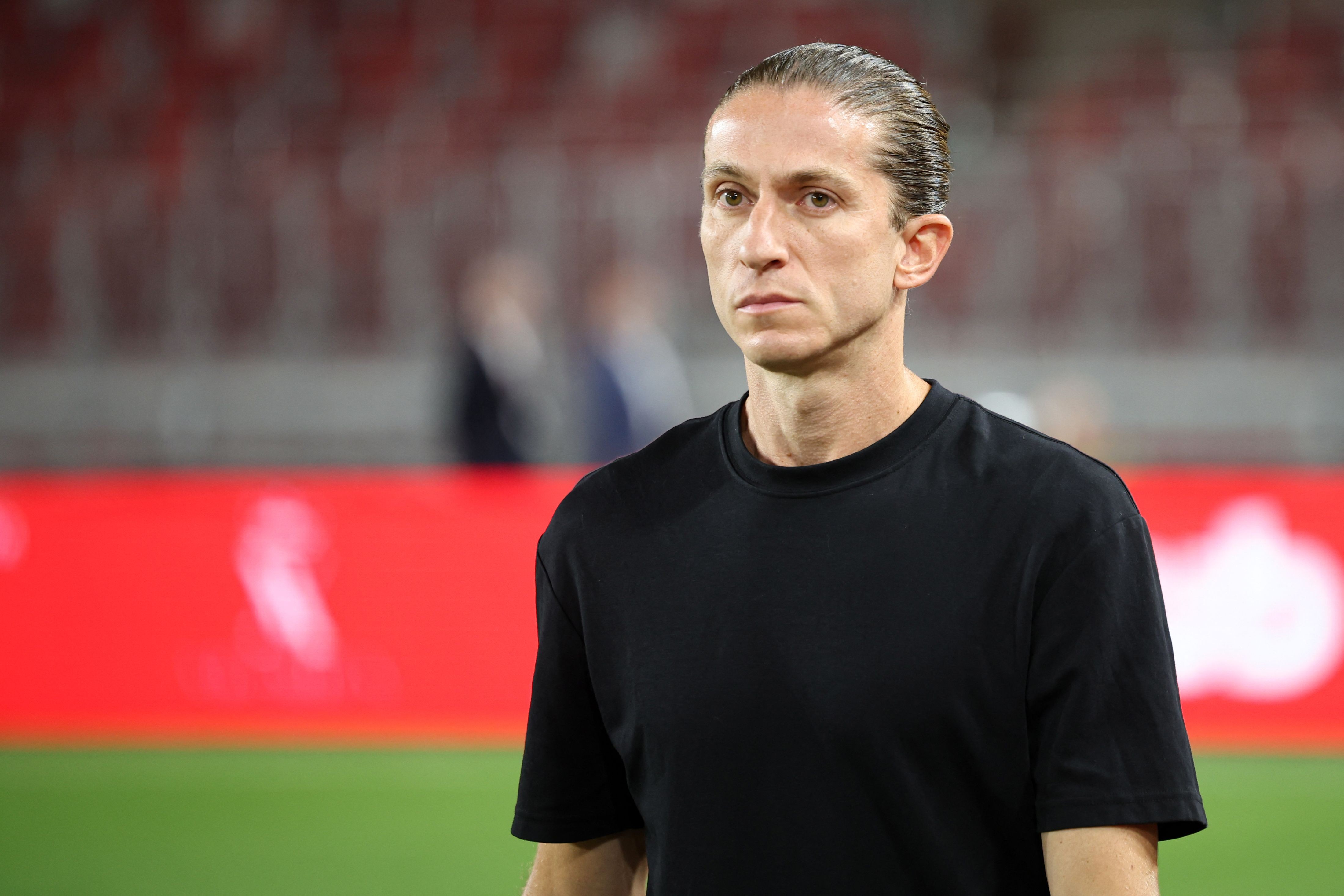 Invicto no Monaco Filipe Lus reencontra PSG e tem primeir | Esportes | QTU Notícias