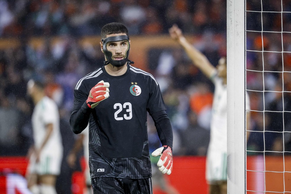 Luca Zidane em jogo contra a Holanda, na última semana — Foto: Bas Czerwinski / ANP / AFP