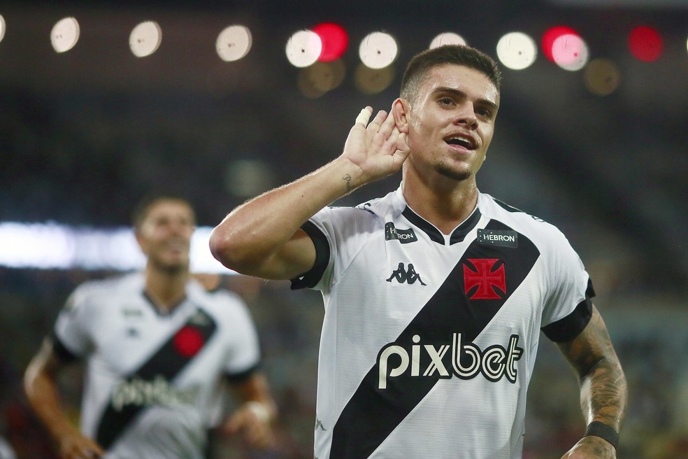 Gabriel Pec vive grande ano no Vasco — Foto: Daniel Ramalho/Vasco