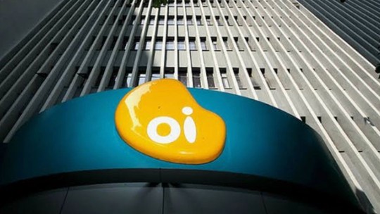 Justiça autoriza empresa de Nelson Tanure a disputar leilão da carteira de clientes de banda larga da Oi 