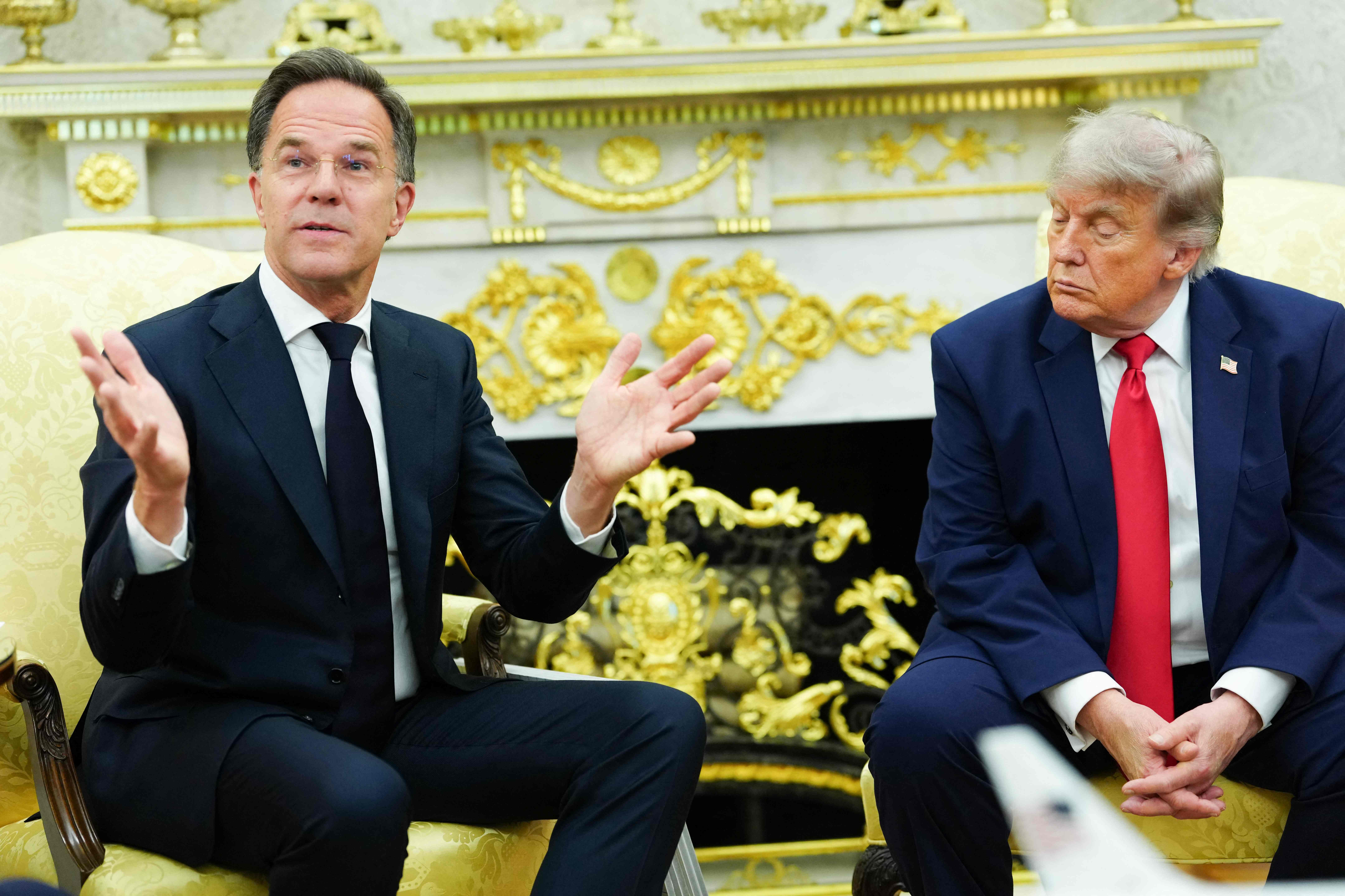 Na Casa Branca, chefe da Otan abusa de elogios e números para amenizar tensões entre Trump e a aliança militar