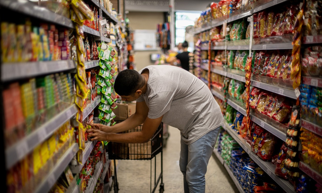 Puxada por alimentos, inflação acelera para 0,46% em maio, aponta IBGE