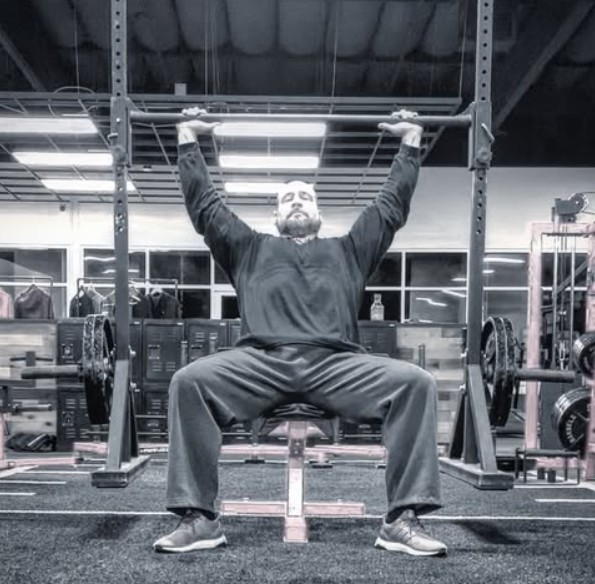 Segurança diz que não acompanhava Chappell Roan e que abordagem foi   'calma e bem-intencionada'