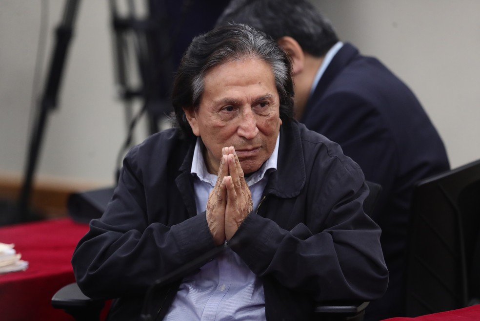 Alejandro Toledo, presidente peruano entre 2001 e 2006, ouve sentença em outubro de 2024 — Foto: Jesús Saucedo/El Comércio