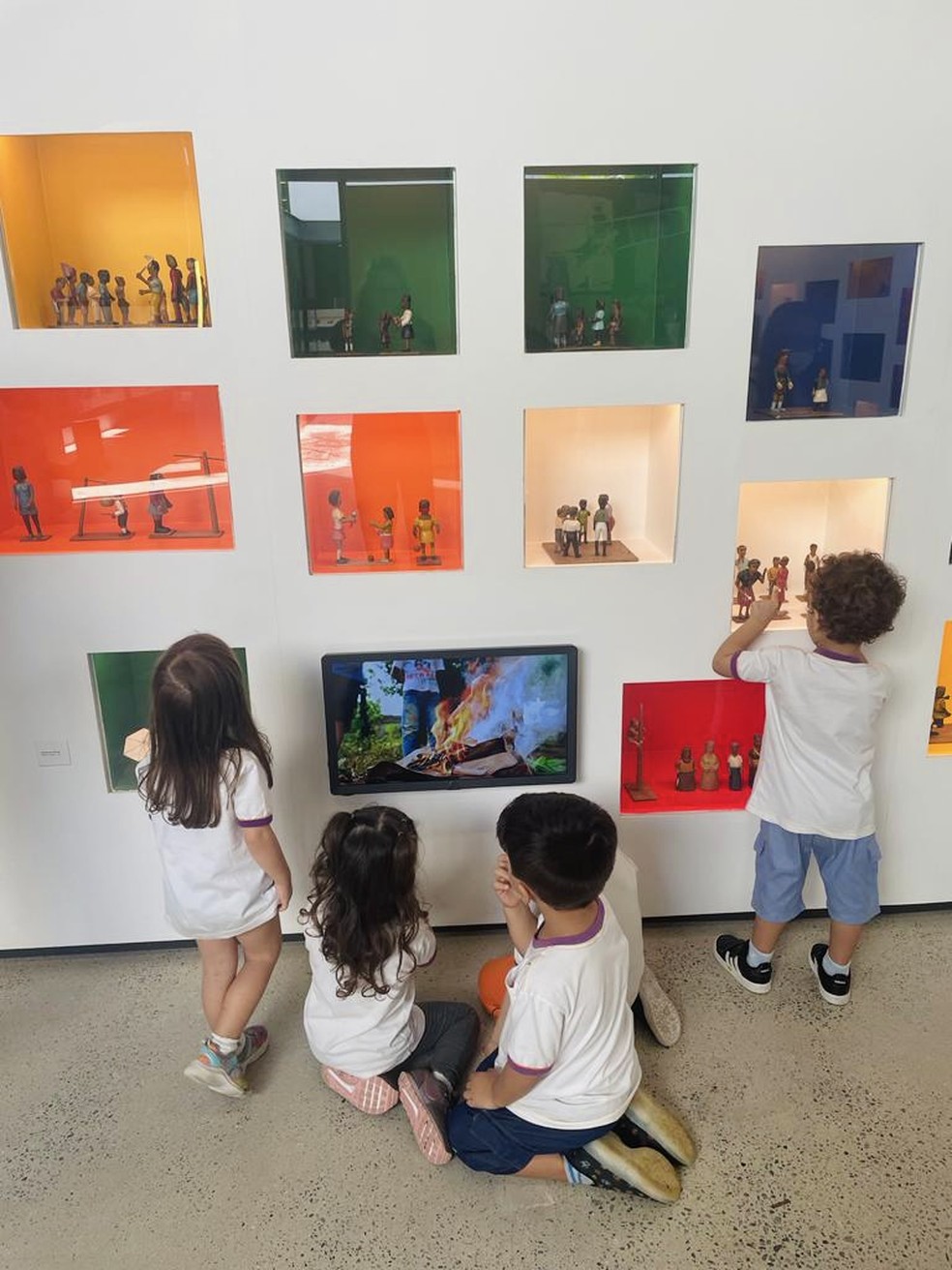 Alunos da MiniMe no Museu do Pontal — Foto: Divulgação