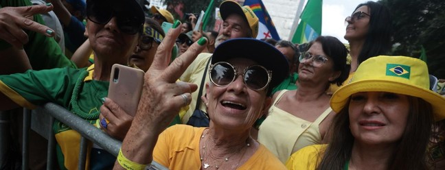 Apoiadores de Jair Bolsonaro se reuniram na Avenida Paulista — Foto: Maria Isabel Oliveira/Agência O Globo