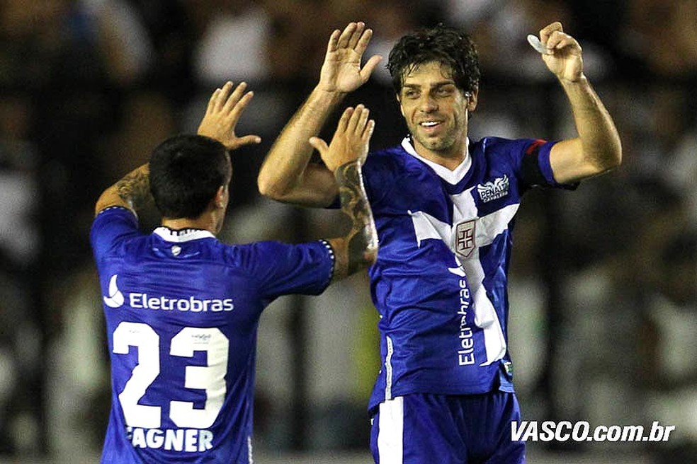 Camisa'templária' do Vasco foi utilizada em 2012 — Foto: Divulgação/Vasco