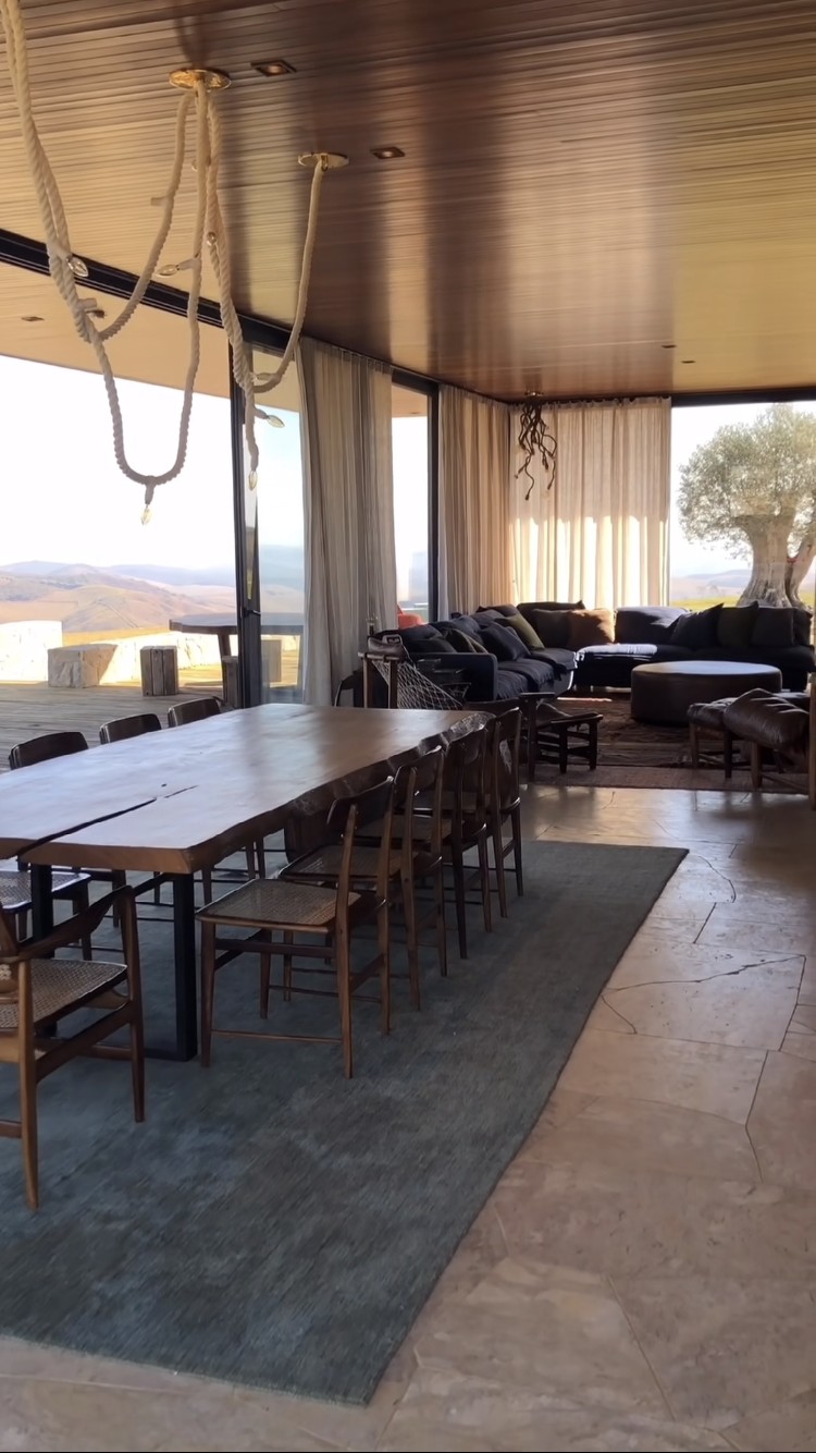 Sala do rancho de Bruno Gagliasso — Foto: Reprodução/Instagram Hana Lerner Arquitetura