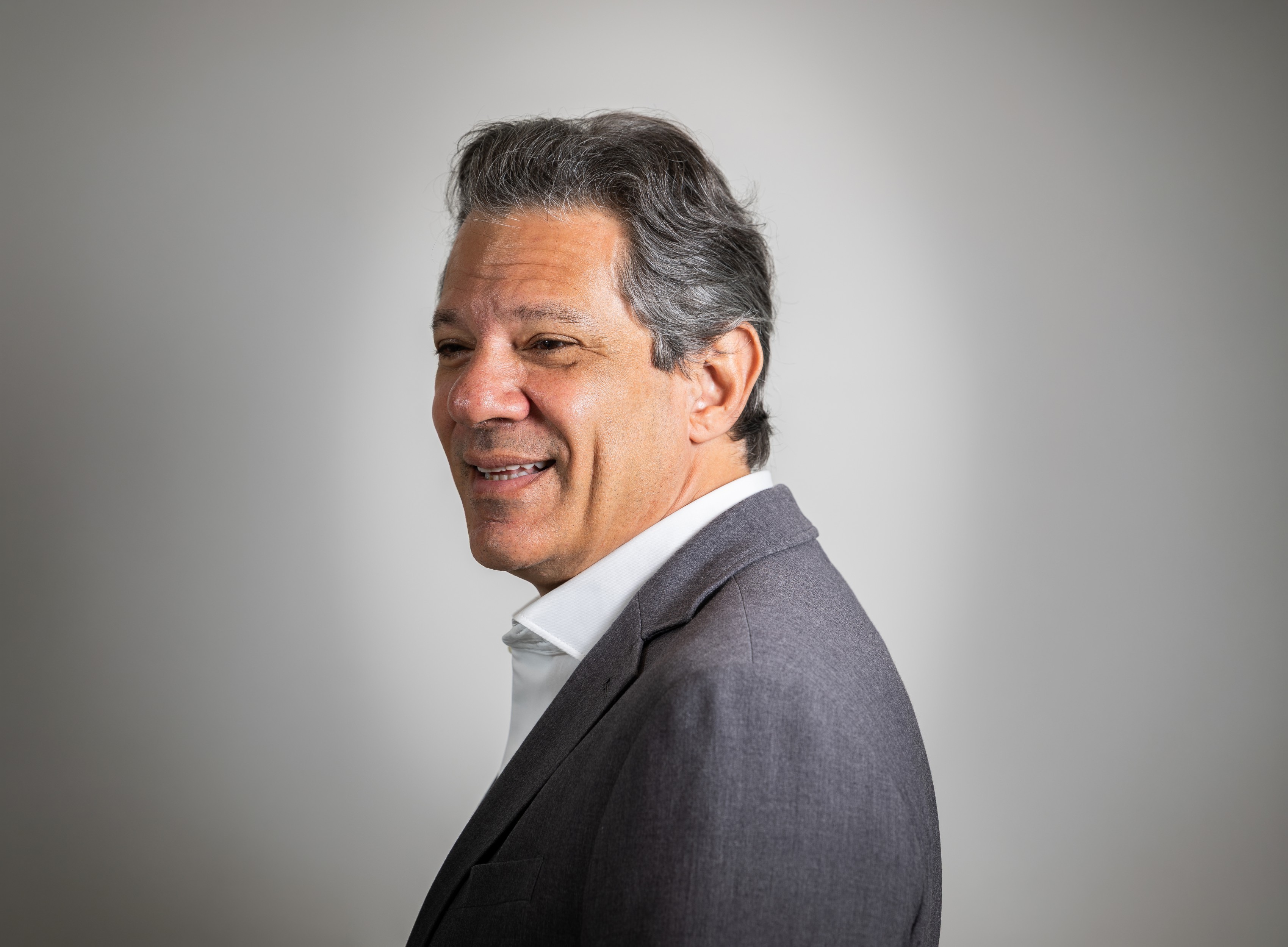 Em sacrifício para atender Lula, Haddad aceita derrota quase certa e deixa o futuro em aberto