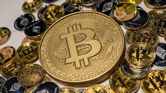 Bitcoin cai 6,5% após Binance ser acusada pela SEC de enganar clientes
