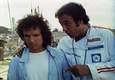 A dupla no filme “Roberto Carlos a 300 quilômetros por hora” — Foto: Reprodução 
