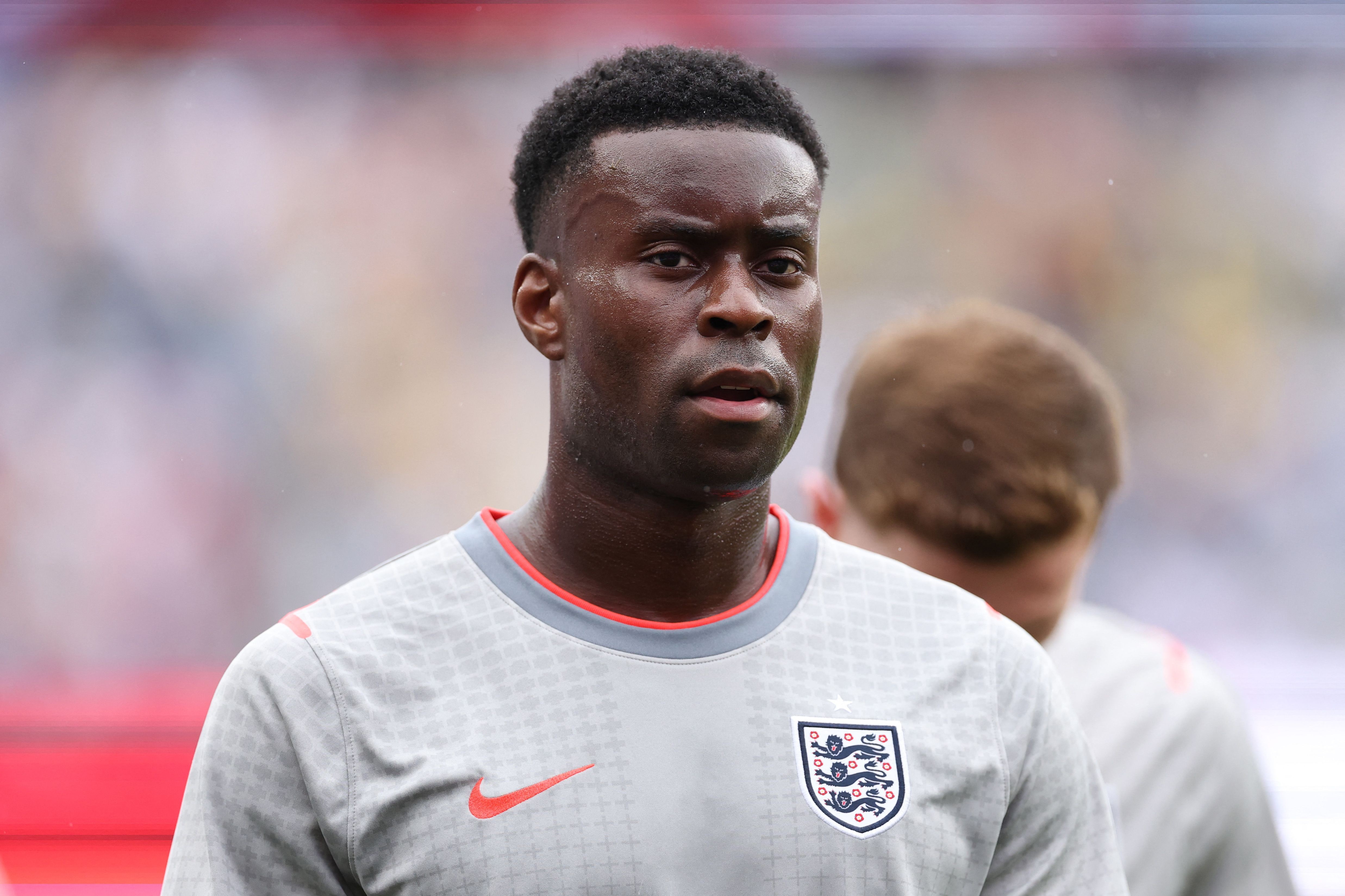 Inglaterra pode ficar sem zagueiro titular contra a Noruega por lesão