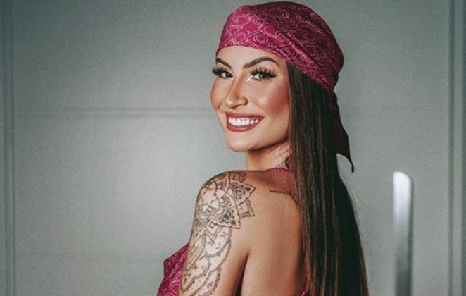 Bianca Andrade criou a Boca Rosa Company, holding que tem produtos próprios para maquiagem e para cabelo — Foto: Arquivo