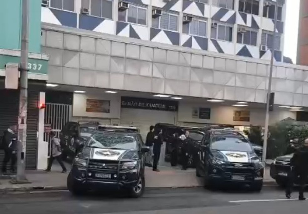 Agentes cumpriram mandados em sete estados na Operação Carbono Oculto — Foto: Divulgação/PF