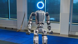 Atlas (Boston Dynamics): Robô bípedo ágil, voltado à pesquisa com saltos, corridas e tarefas complexas; custo estimado acima de US$ 100.000. — Foto: Divulgação