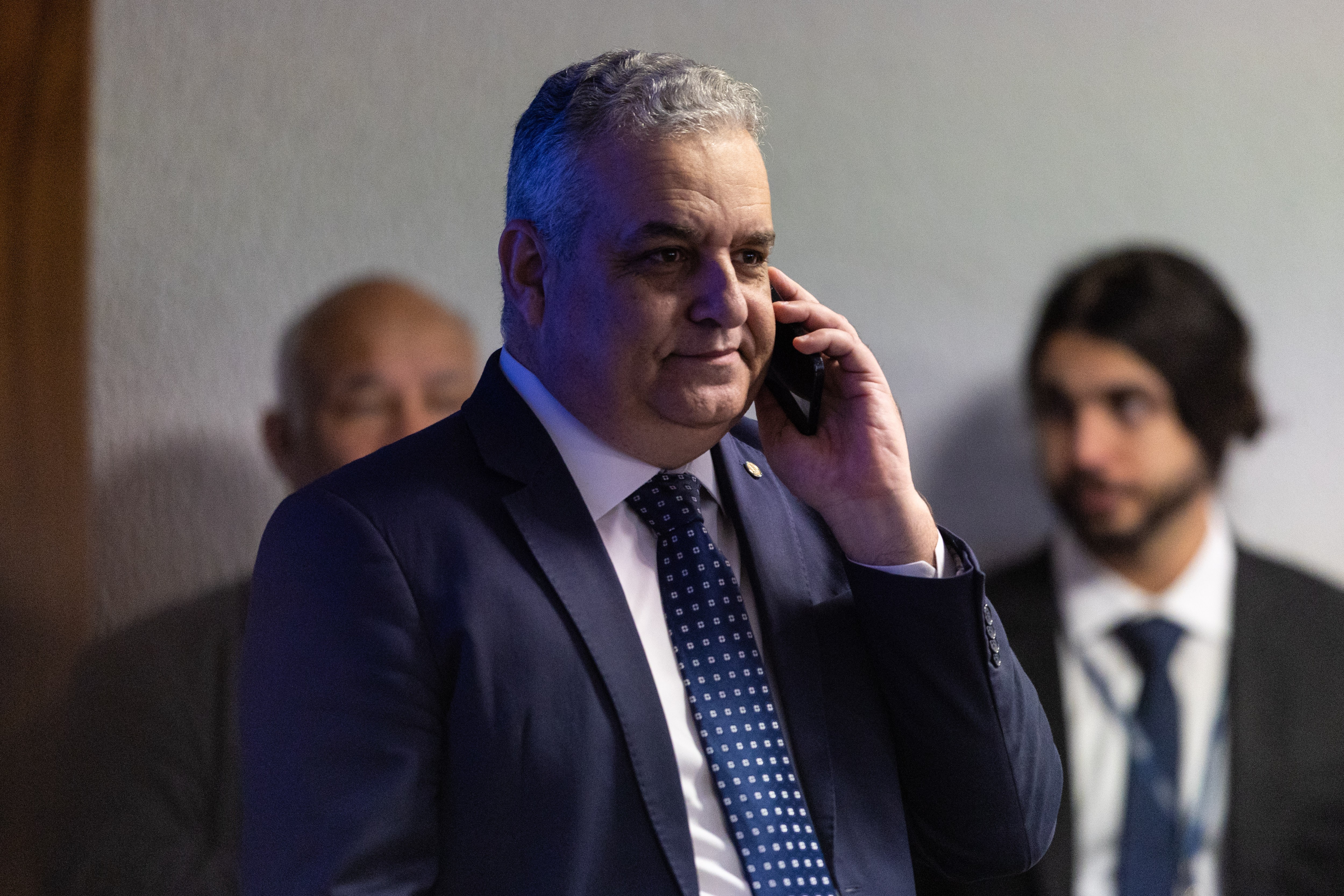 Deputado de Flávio Bolsonaro é acusado de desvios em emenda de R$ 6,2 milhões