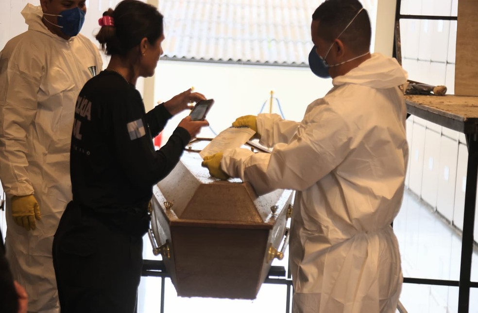 Morte de idoso em Duque de Caxias por feijoada envenenada foi crime premeditado de R$ 4 mil; três mulheres são presas — Foto: Fabiano Rocha / Agência O Globo