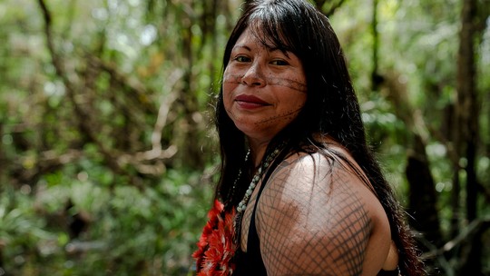 Líder indígena critica negociação do governo para demarcar terras: 'Não estão à venda'