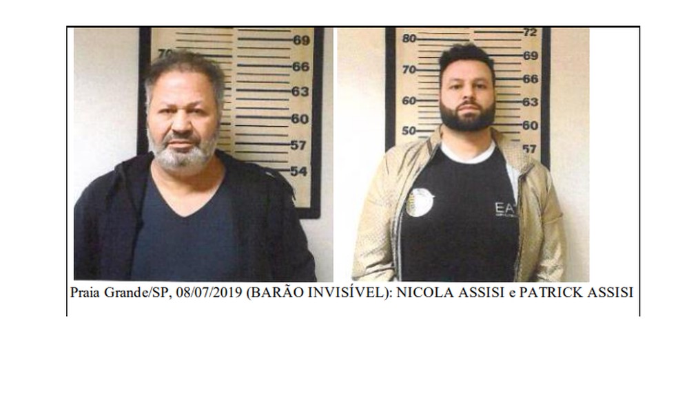 Os mafiosos da 'Ndrangheta Nicola Assisi e Patrick Assisi, pai e filho, quando foram presos pela PF na Praia Grande (SP) — Foto: Reprodução/PF