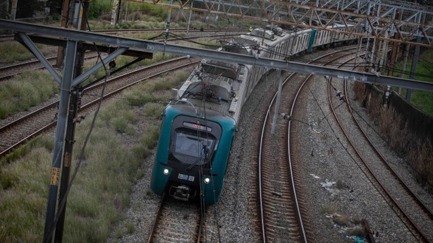 A malha ferroviária da Supervia compreende cinco ramais e 104 estações