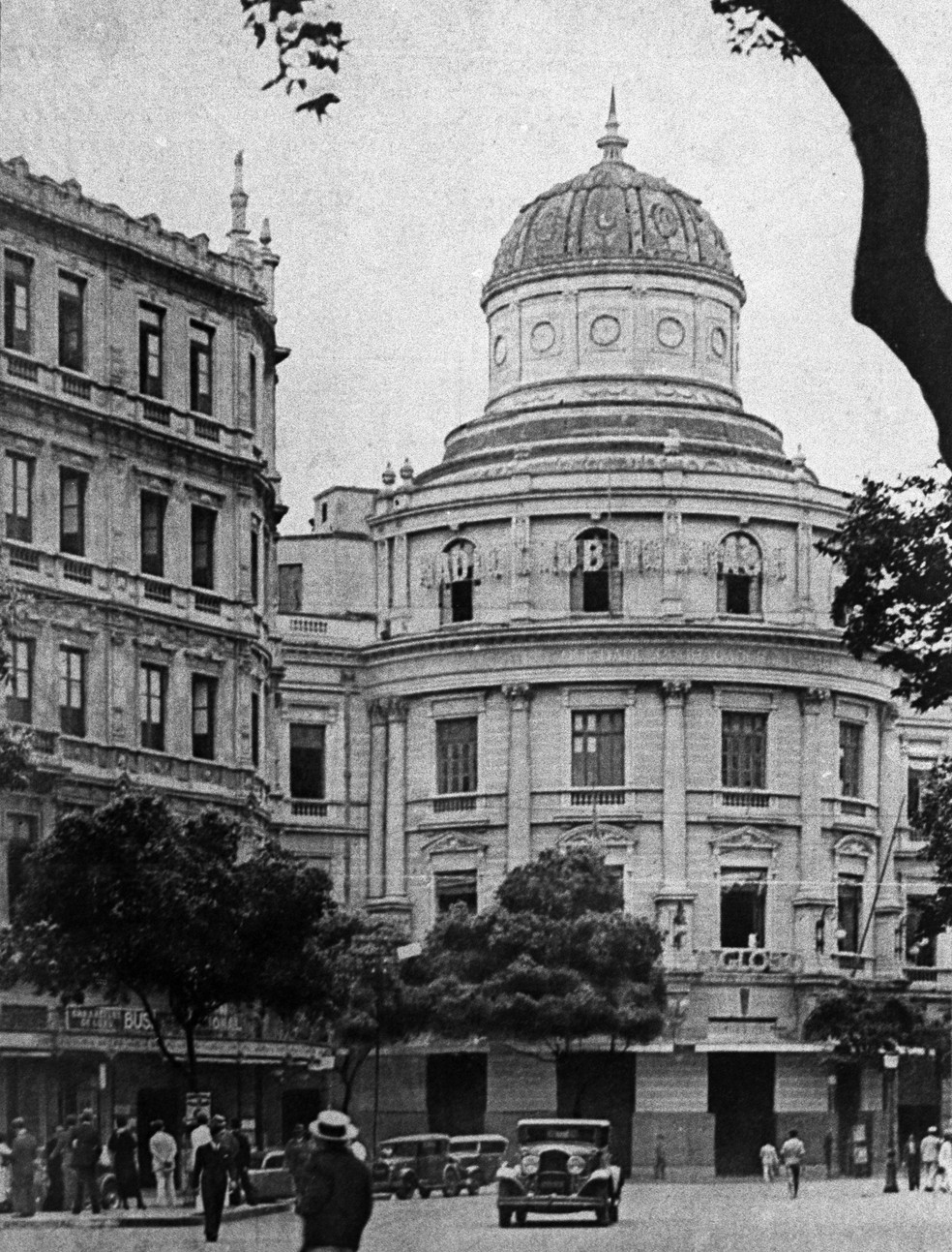 A primeira sede do jornal O GLOBO, na Rua Bettencourt da Silva, no Largo da Carioca — Foto: Arquivo O Globo
