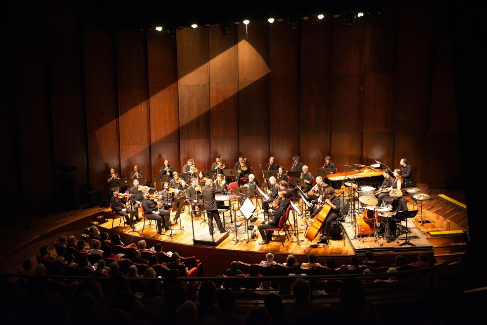 Orquestra Sinfônica Brasileira interpreta clássicos natalinos no Teatro Multiplan, dia 23 — Foto: Divulgação