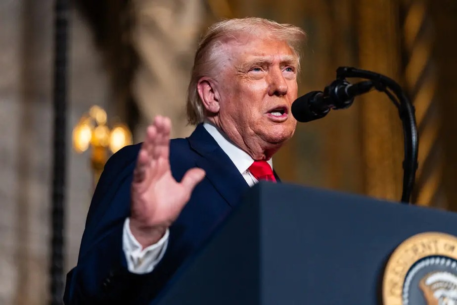 Trump mira em ganhos das empresas de defesa e ameaça barrar dividendos,  recompras de ações e supersalários