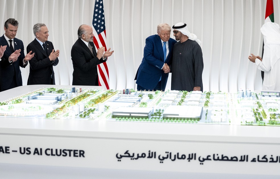 Trump e Sheikh Mohamed bin Zayed Al Nahyan, líder dos Emirados Árabes unidos, em Abu Dabi — Foto: Doug Mills/The New York Times