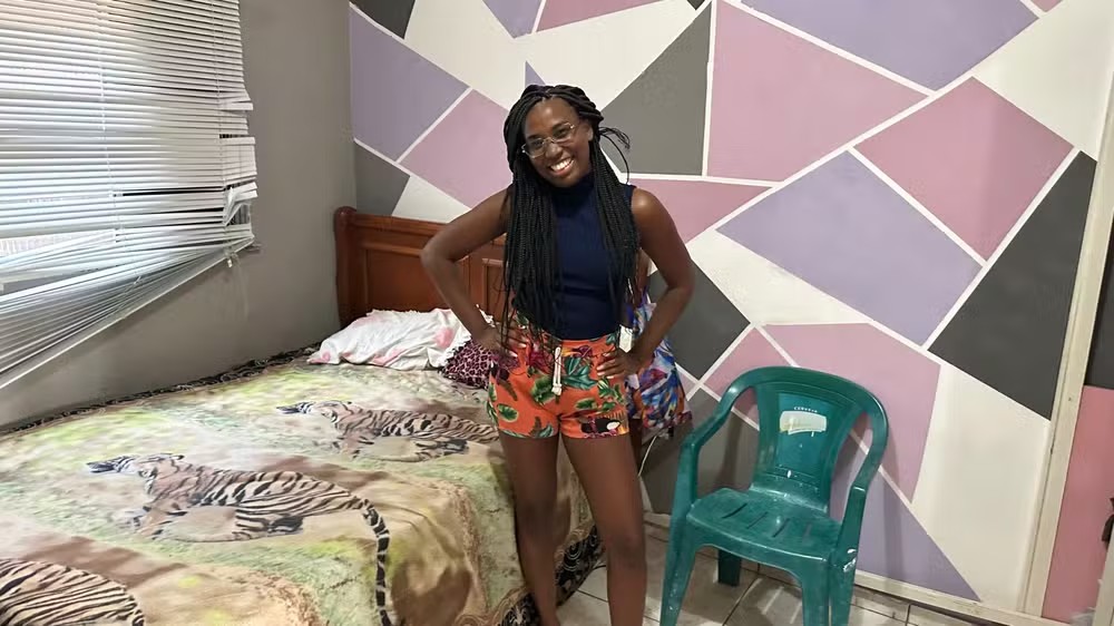 Leidy Elin, do 'BBB' 24, mostra seu quarto. A trancista mora em São Gonçalo, na região metropolitana do Rio