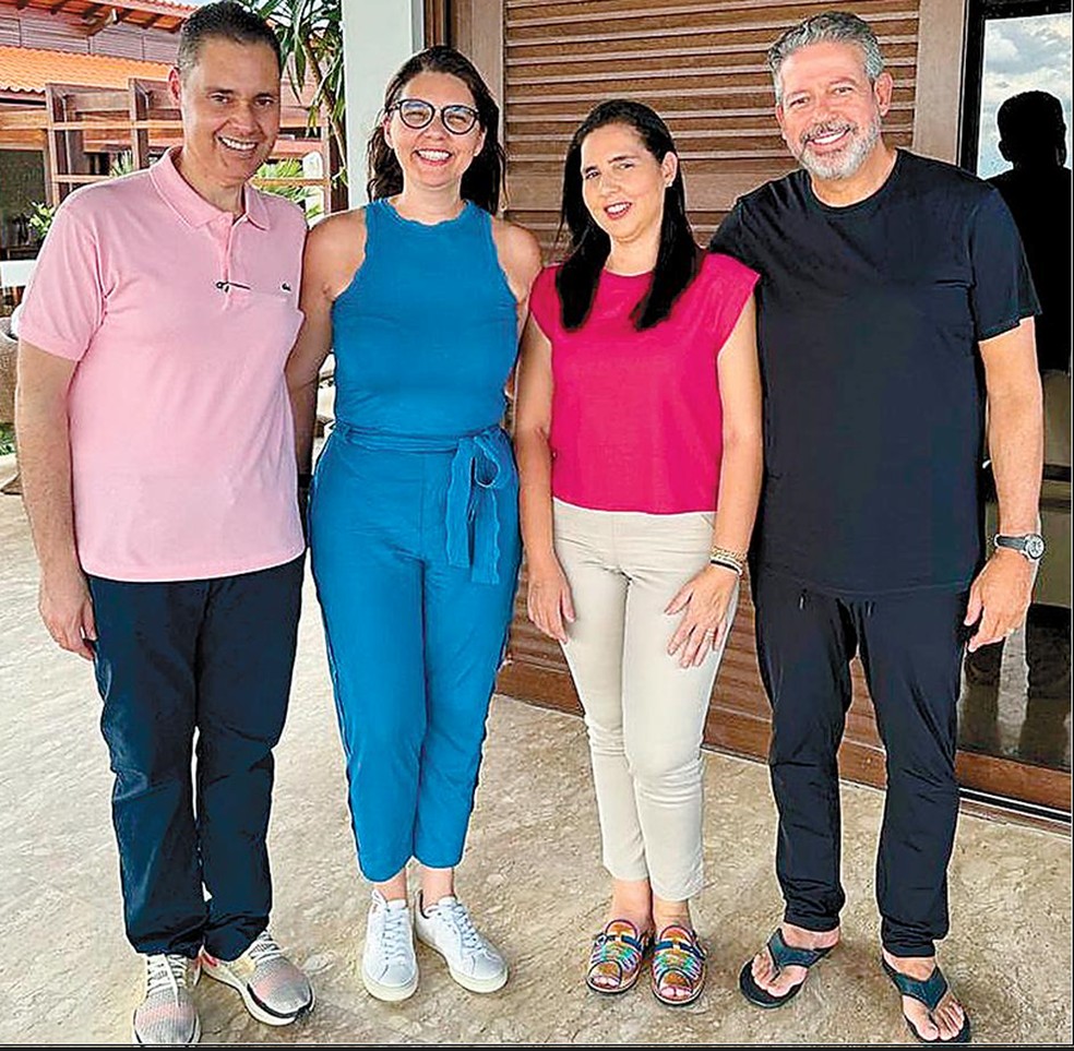O presidente da Câmara com os primos Joãozinho e Pauline Pereira, de rosa — Foto: Reprodução