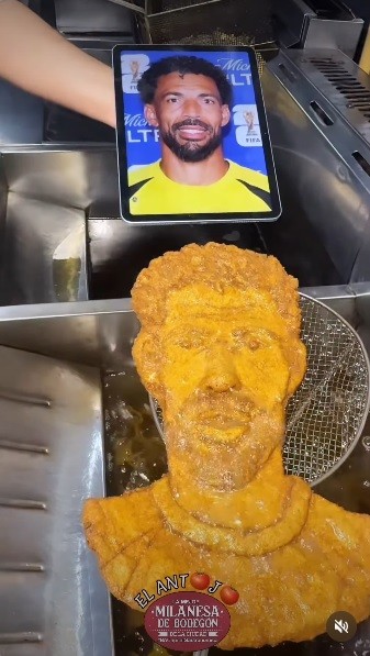 Vozinha se torna sensação na Copa do Mundo e ganha prato em sua homenagem
