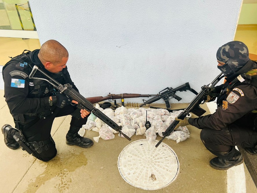 Apreensão da Polícia Militar em São Gonçalo