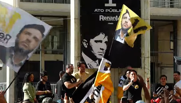 Renan Santos abre campanha presidencial em ato na faculdade de Direito da USP, no centro de SP