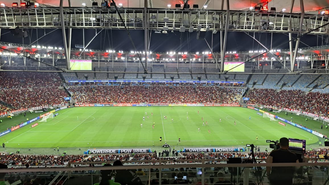 Flamengo encena fiasco com pior público em 16 anos no Maracanã
