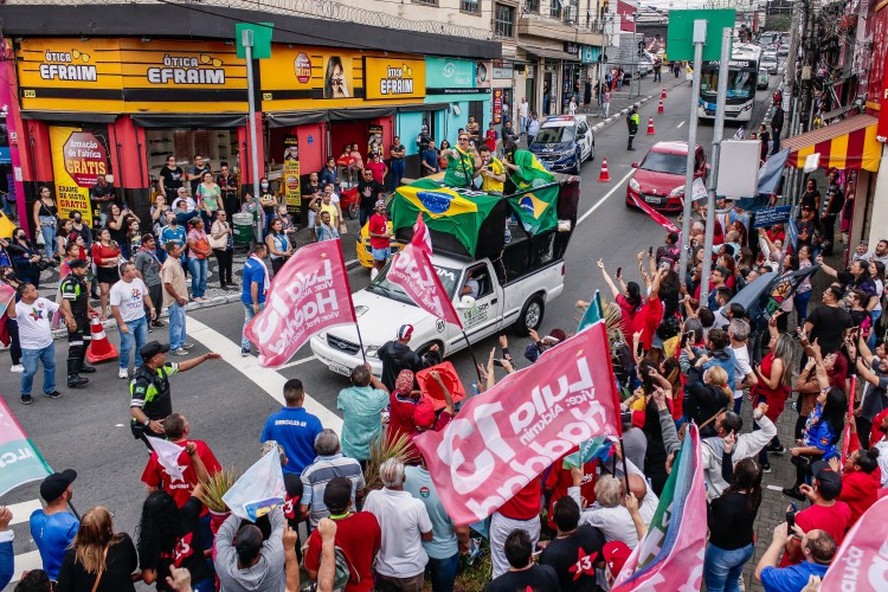 Petistas e bolsonaristas em Garulhos na campanha de 2022